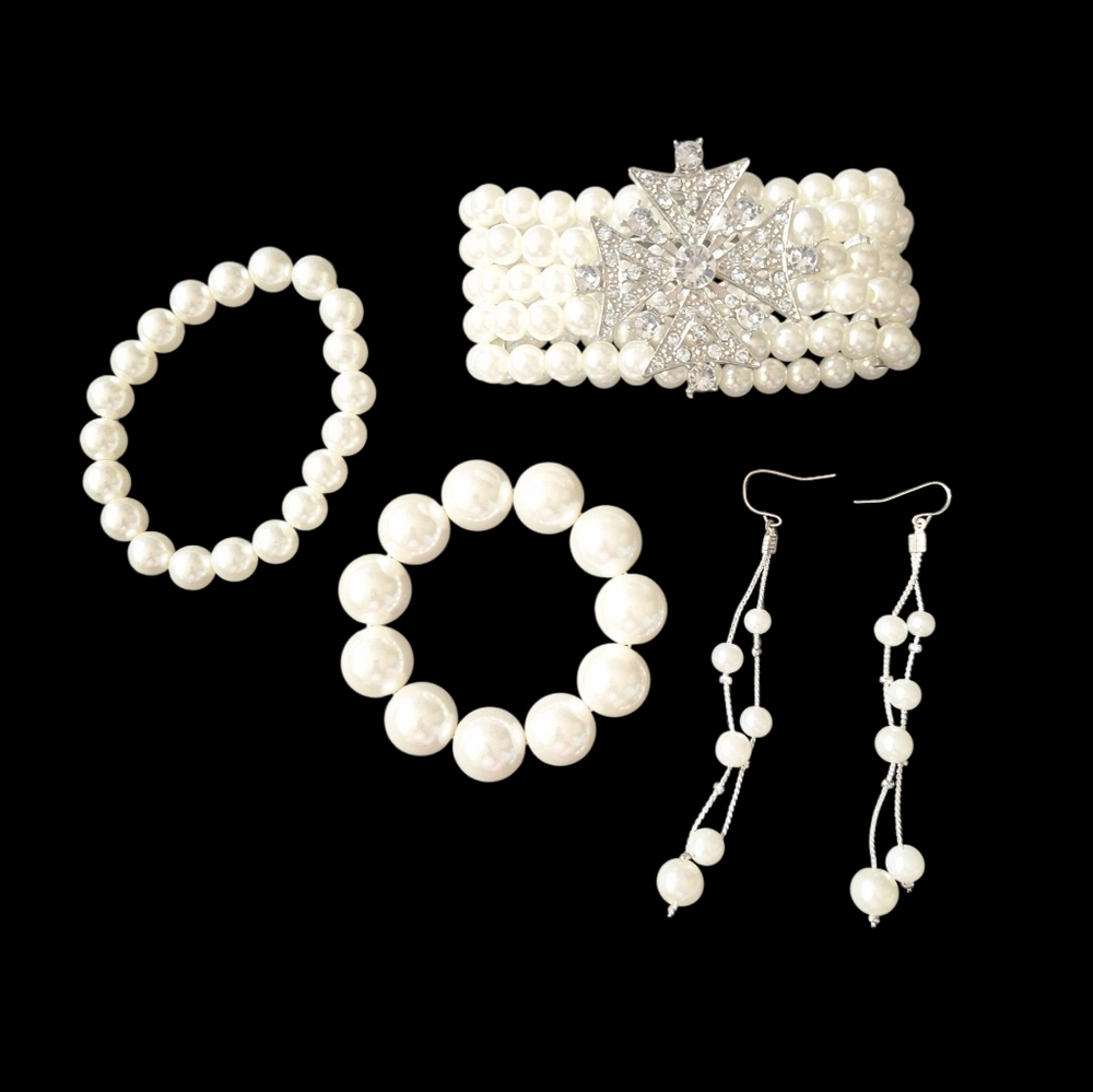 4 Piece Pearl Bracelet Set with Crystal Accent. With Earings